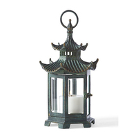 Lanterne Pagode en Métal et Verre Peinte à la Main Vert Pomme et Blanc, Porte-Bougie Élégant pour Décoration d'Intérieur, Lanterne de Table