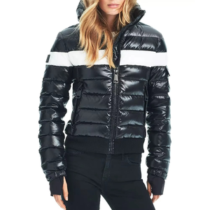 Chaqueta acolchada ligera de alta calidad para diseño de invierno con cuello con capucha para caminar al aire libre 2026 - Product Image 1