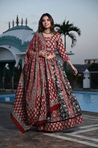 Conjunto Exclusivo de Lehenga Choli Tradicional 100% Algodão com Blusa e Dupatta, Estampado à Mão, para Festas e Promocões da Índia a Preço Baixo - Product Image 4