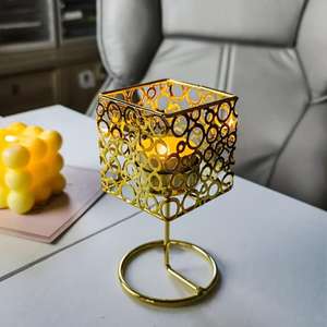 Bougeoirs votifs en métal design haut de gamme pour créer une ambiance chaleureuse et un éclairage élégant - Product Image 3