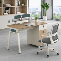 Bureau de bureau moderne avec écran de confidentialité, multiprise intégrée et tiroir à serrure à combinaison, finition grain de bois
