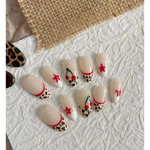Uñas Postizas Cherry Starlet con Elegante Diseño de Cereza para Realzar las Uñas - Product Image 1