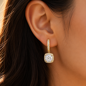Pendientes de Oro Puro de 14K Personalizados con Halo y Diamantes Cultivados en Laboratorio con Corte Cojín Certificados por IGI, Pendientes de Lujo para Novia - Product Image 3