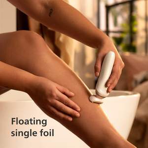 Philips Lady Shaver Series 8000 BRL176/00 Afeitadora inalámbrica de acero inoxidable en seco y húmedo, color blanco - Product Image 3