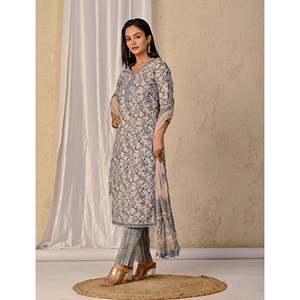 Ensemble Kurta et pantalon en mousseline de coton imprimé Jaal Block Print pour usage quotidien - Product Image 4