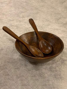 Cuenco de madera redondo de latón AK en color nogal con hojas doradas superiores Juego de 2 cuencos decorativos para mesa de comedor/artículo de vajilla - Product Image 2