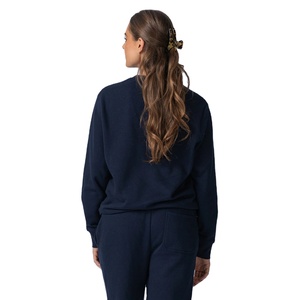 Sweat-shirt confortable à manches longues pour femmes, col rond décontracté, en tissu doux pour un usage quotidien, la détente et les activités de plein air - Product Image 3