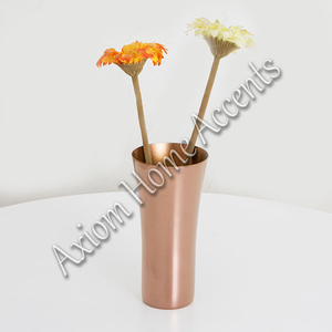 Vase en terre cuite Modern Touch Chic avec idéal pour les plantes d'intérieur et les expositions florales par Axiom Home Accents - Product Image 5