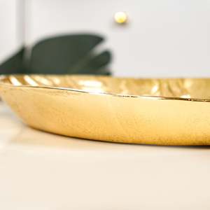 ถาดอลูมิเนียมขนาดใหญ่สำหรับตกแต่งโต๊ะ ลายใบไม้แบบนูน ดีไซน์ทันสมัย จากอุตรพัฒนา ผลิตโดย AMBAR EXPORTS - Product Image 2