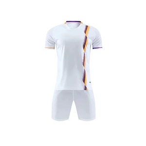 Juego de uniformes de secado rápido con logotipo personalizado de fútbol de alta calidad 2025 al por mayor - Product Image 2