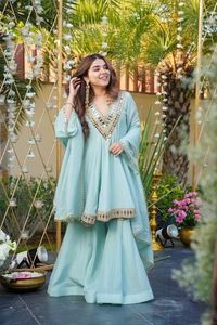 Vestido de Diseñador de Lanzamiento, Trabajo de Espejo Real, Calidad Excepcional, una Fusión Perfecta de Glamour y Comodidad, Seda Chinon Cosida - Product Image 5