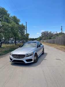 Mercedes-Benz Clase C C300 2019 Usado en Buen Estado - Product Image 2