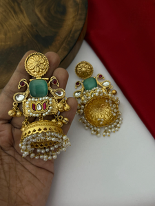 Boucles d'oreilles traditionnelles en laiton de style Amrapali pour femmes, boucles d'oreilles pendantes imposantes, bijoux indiens d'inspiration vintage pour les mariages, cadeau - Product Image 4