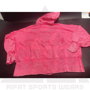 Sudadera con Capucha de Felpa Suave con Lavado Ácido para Mujer, Estilo Desgastado, Casual, Urbana, Ligera, Cómoda, con Logotipo Bordado en la Parte Delantera - Product Image 2