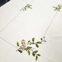Nappe de Noël Moderne Brodé 100% Coton Personnalisée en Gros, Ourlet Brodé, Lavable et Durable pour Maison, Hôtel, Restaurant