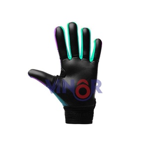 Alfombra Deportiva de Alta Calidad con Diseño de Guantes de Fútbol Americano, con Correa de Cierre, Ajuste Estable para las Manos, Logotipo y Diseño Personalizados - Product Image 5
