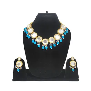 Conjunto de Joyería Fina Blug, Collar de Una Sola Capa con Kundan y Pendientes, Chapado en Oro de 24K, Acero Inoxidable y Cobre para Bodas - Product Image 1