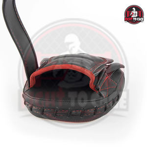 Pads de boxe en cuir PU, couleur rouge et noir, durables, légers, pour l'entraînement en salle, prix compétitif, personnalisables, pad de Muay Thai - Product Image 5