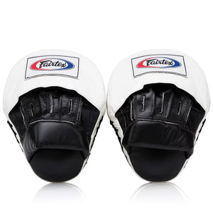 Custom Made Fairtex Punching Mitts Nouveau Style Coussinets de mise au point en cuir pour MMA Muay Thai Kickboxing avec logo personnalisé - Product Image 1