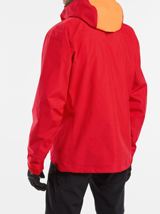 Venta al por mayor de lujo Travelwear impermeable Chaqueta ligera para los hombres personalizados a prueba de viento chaqueta transpirable con logotipo personalizado - Product Image 2