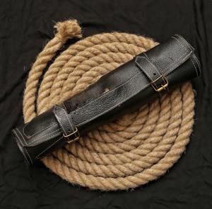 ชุดเครื่องครัว 5 ชิ้น ทำจากเหล็กดามัสกัสและเหล็กกล้าคาร์บอน ผลิตด้วยมือ เป็นมิตรกับสิ่งแวดล้อม พร้อมปลอกหนังแท้ ประกอบด้วยมีดเชฟ มีดปังตอ มีดสเต็ก และมีดอเนกประสงค์ - Product Image 2