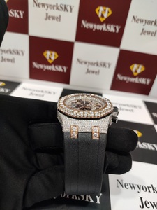 Meilleure vente Montre mécanique en acier inoxydable avec cadran en verre glacé Moissanite Style Hip Hop unisexe pour hommes et femmes prix de gros - Product Image 3