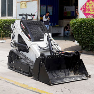 Kubota SCL รถตัก1000มือสองพร้อมปั๊มเครื่องยนต์กระปุกเกียร์และตลับลูกปืนประสิทธิภาพสูงจัดส่งเร็ว - Product Image 1