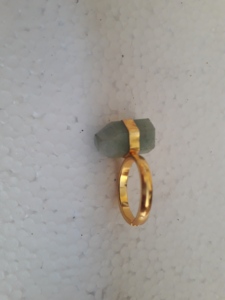 Đánh Bóng Hình Lục Giác Hình Dạng Tự Nhiên Rõ Ràng Thạch Anh Pha Lê Điểm Vòng Tình Yêu Chữa Bệnh Mô Hình Bán Quý Đá Thủ Công Cho Partywear - Product Image 5