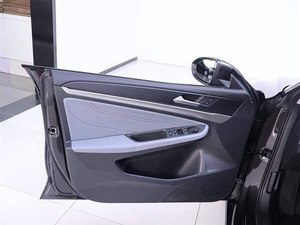 Volkswagen Lamando L 1.4L Turbo DCT Sport Sedan d'occasion de haute qualité, modèle 2023, faible kilométrage, Euro 6, essence - Product Image 5