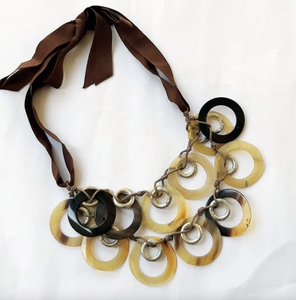 Los collares de cuerno de joyería de moda más asequibles para la declaración de moda vintage de La India - Product Image 1
