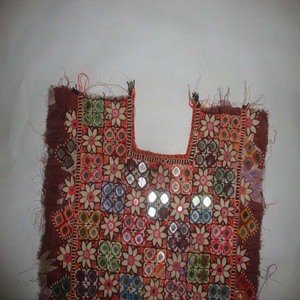 Blusa Vintage Baloch Tribal Banjara de Algodón con Cuello en V, Manga Corta, Bordado, Espejo, Apliques y Parches Cosidos para Mujer, Elegante - Product Image 2