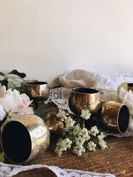 แก้วไวน์ทองเหลืองทำมือ สลักลายสวยงาม ถ้วยโลหะวินเทจ ของใช้ในบาร์โบราณ ของขวัญแต่งงาน ของตกแต่งโต๊ะอาหารสุดหรู - Product Image 3