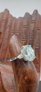 D'vins เครื่องประดับที่ดี14K แข็งสีขาวทอง3CT เพชรรูปไข่สามแหวนหมั้นหินสีขาวแล็บปลูกชุดแต่งงานแหวน - Product Image 5