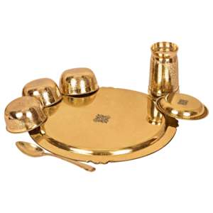 Juego de Cena Thali de Latón Estilo Mughlai Duradero de 7 Piezas con Diseño Dorado en Relieve y Borde de Cuentas para Uso Doméstico - Product Image 3