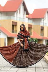 Qualité d'exportation indienne Evergreen pur coton Lehenga Choli & Dupatta Plain and Printed Work Exportateur et fournisseur mondiaux - Product Image 4