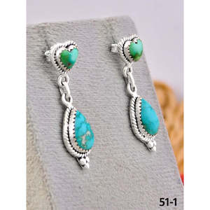 Pendientes Colgantes de Plata de Ley y Turquesa Estilo Suroeste con Forma de Corazón y Engaste de Bisel, Modelo Emerald Valley - Product Image 3