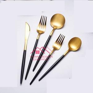 Ensemble de couverts de luxe en couverts Ensemble de couverts de table fabriqués à la main en acier inoxydable plaqué de cuivre Designer - Product Image 4