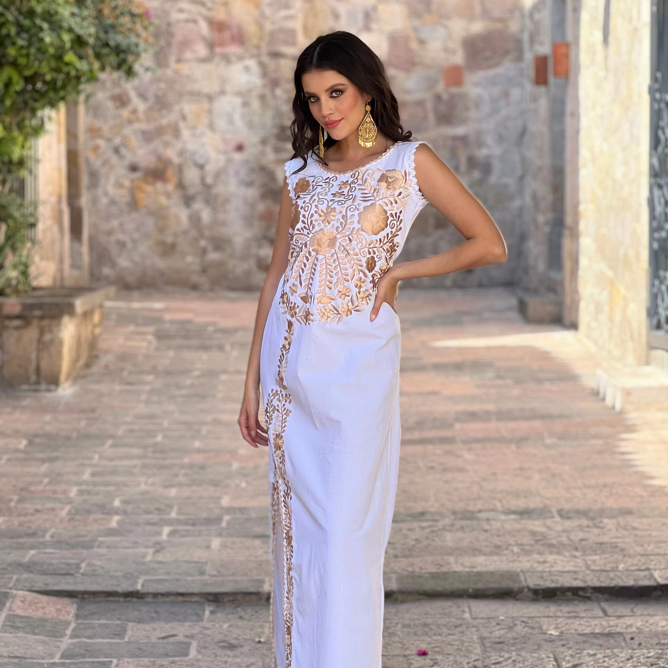2025 Top Wholesale Mexican Traditional Embroidered Center Slit Maxi Dress  Vintage Mexican Dress Embroidered Maxi Dress OEM| Alibaba.com