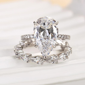 Ensemble de bague de fiançailles Moissanite taille poire 14K or blanc 2.25ct ensemble de bague de mariage en diamant Moissanite poire ensemble de mariée - Product Image 3