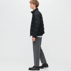 Chaqueta Acolchada Ligera de Poliéster 100% de Marca Personalizada, con Cierre Completo, Puños Ajustables, Color Negro, para Hombre - Product Image 4