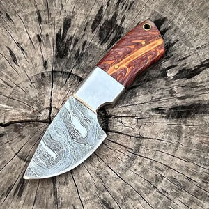 Cuchillo de caza y desollado de acero inoxidable hecho a mano con funda de cuero, mango de color, calidad industrial, OEM, hoja dentada, 3 años de garantía - Product Image 6