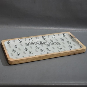 Plateau en bois de manguier haut de gamme avec surface blanche brillante et impression artistique pour une cuisine et une table sophistiquées - Product Image 3