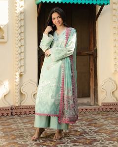 Bonitos trajes étnicos paquistaníes de diseñador de AJM Trade House 1033 - Product Image 4