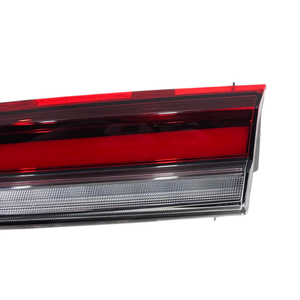ไฟเบรกหลังขวาในตัวประตูรถ รุ่น SKODA Karoq หมายเลขอะไหล่ 57A945308C (18>) - Product Image 2