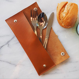 Porte-Couverts Élégant en Cuir Véritable Fait Main Robuste et Léger pour Restaurant Organisateur de Repas Rangement de Couverts de Luxe - Product Image 1