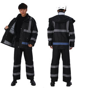 Traje de lluvia de último diseño Traje de lluvia de la mejor calidad Hecho en material de poliéster Traje de lluvia para uso al aire libre - Product Image 6