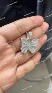 Colgante de mariposa con acabado en plata 925, con diamantes de moissanita, estilo brillante, amuleto de mariposa, joyería de lujo para uso unisex. - Product Image 3