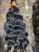 Extensions de Cheveux Humains Indiens Vierges 100% Naturel Bouclés Ondulés Lisse Texture Douce Sans Enchevêtrement Faisceaux Alignés Cuticules Machine