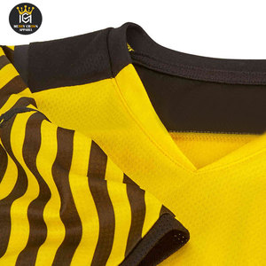 Meilleure vente en ligne : Maillot de football pour homme 100 % polyester, respirant, séchage rapide, léger, manches courtes, dernier style, personnalisable - Product Image 5