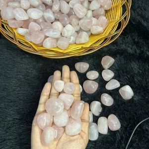หินทัมเบิลควอตซ์สีชมพูใช้รักษาได้รูปทรงดีหินควอตซ์ธรรมชาติบำบัดสำหรับความรักและการตกแต่งบ้าน - Product Image 1